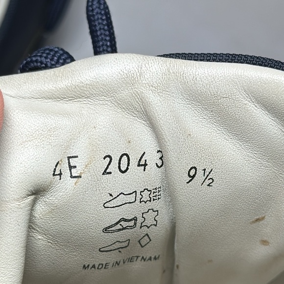 PRADA men’s blue suede and nylon low top sneakers Size: 9.5 - Picture 11 of 12